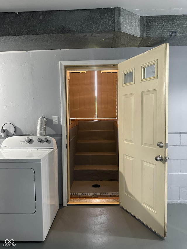 8417 S Sherman Dr, Indianapolis, IN 46237 - washroom featuring washer / dryer