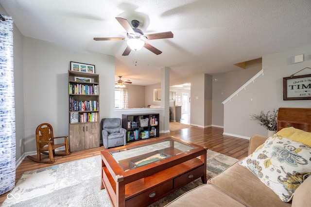 5522 Grassy Bank Dr, Indianapolis, IN 46237 - photo 21