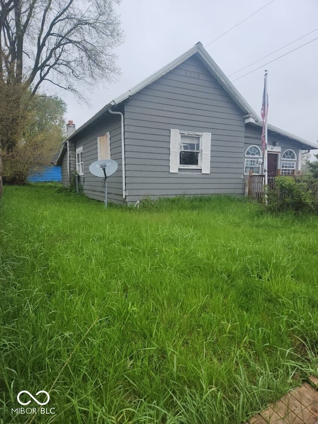 view of side of home