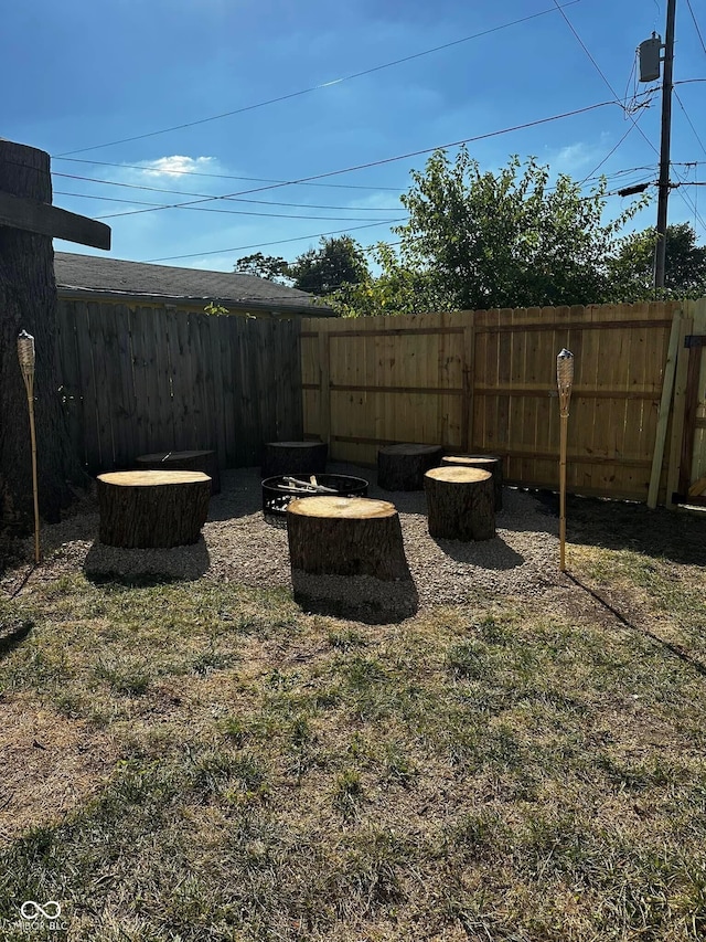 426 St Paul St, Indianapolis, IN 46201 - view of yard with fence
