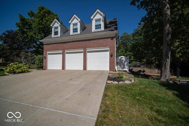11536 Woods Bay Ln, Indianapolis, IN 46236 - garage featuring concrete driveway