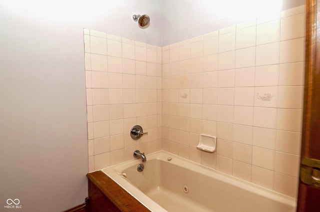 6567 Kings Ct, Avon, IN 46123 - bathroom featuring a combined bath / shower with jetted tub