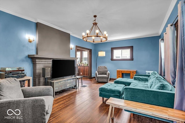 405 N Drexel Ave, Indianapolis, IN 46201 - living area with a chandelier, crown molding, and wood finished floors