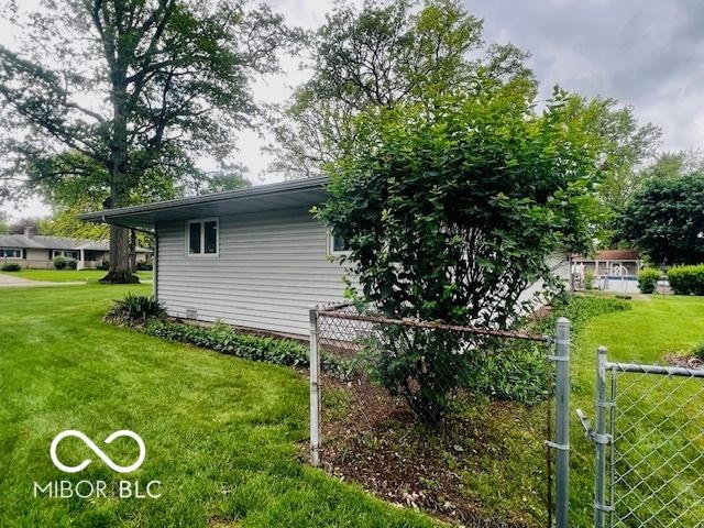 5141 Derome Dr, Fort Wayne, IN 46835 - view of side of home