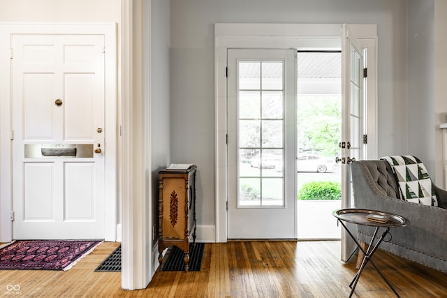 4130 N Meridian St, Indianapolis, IN 46208 - entryway featuring wood-type flooring and baseboards