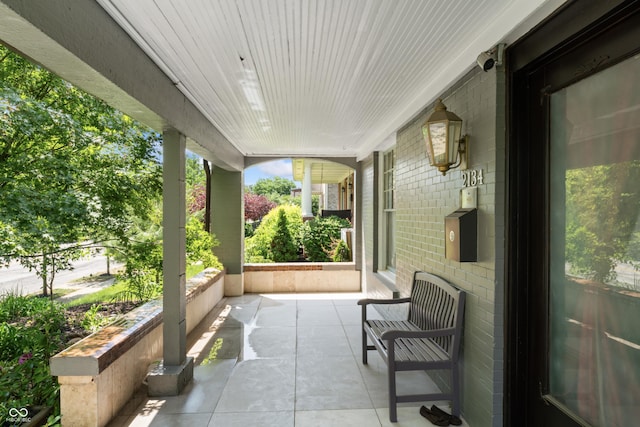 2134 N Alabama St, Indianapolis, IN 46202 - view of patio featuring a porch