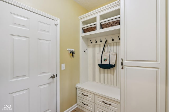 9311 Windrift Way, Zionsville, IN 46077 - view of mudroom