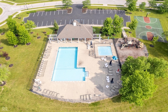 9311 Windrift Way, Zionsville, IN 46077 - aerial view of a pool