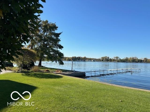 125 Ems B20C Ln, Pierceton, IN 46562 - dock area with a lawn and a water view