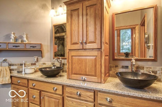 125 Ems B20C Ln, Pierceton, IN 46562 - full bathroom with double vanity