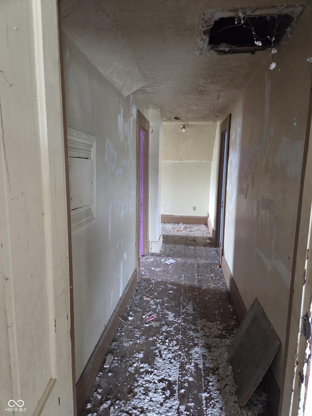 1331 S 14th St, New Castle, IN 47362 - view of hallway