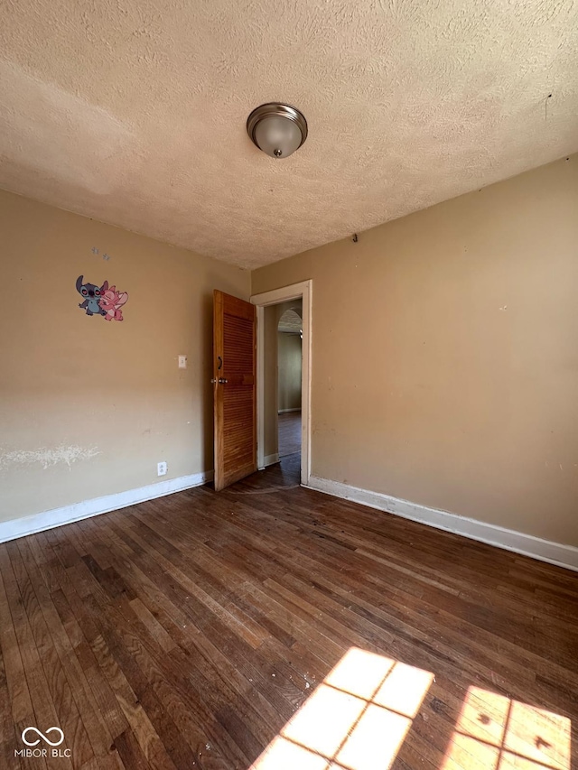 3646 Creston Dr, Indianapolis, IN 46222 - photo 16