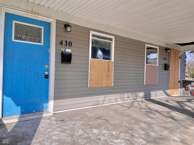 432 N Hamilton Ave Unit 432, Indianapolis, IN 46201 - doorway to property featuring a porch