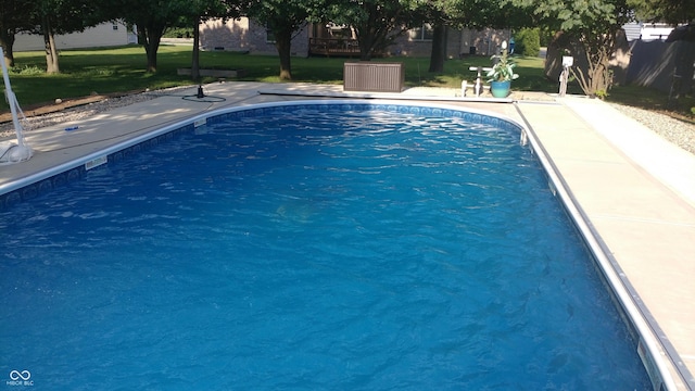 5433 Brendonridge Rd, Indianapolis, IN 46226 - outdoor pool with a yard