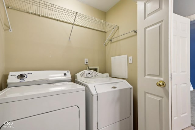 455 S Pine St Unit 4, Indianapolis, IN 46203 - laundry area featuring washer and clothes dryer