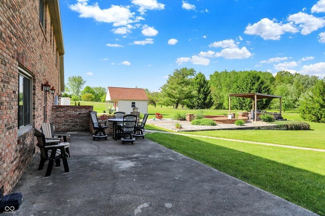 186 W 600 N, Alexandria, IN 46001 - view of patio / terrace with an outdoor structure and outdoor dining area