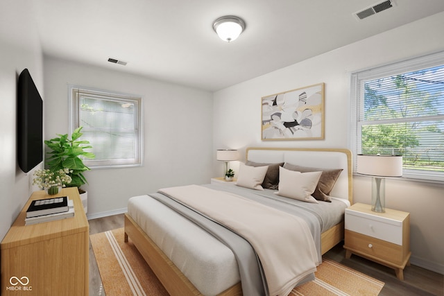 611 Hampton Ln, Anderson, IN 46017 - bedroom featuring wood finished floors and baseboards
