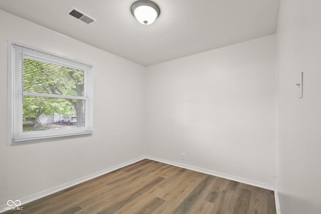 611 Hampton Ln, Anderson, IN 46017 - unfurnished room featuring wood finished floors and baseboards