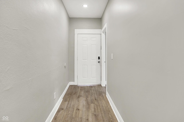 1033 N Dearborn St, Indianapolis, IN 46201 - hall featuring light wood-type flooring and baseboards