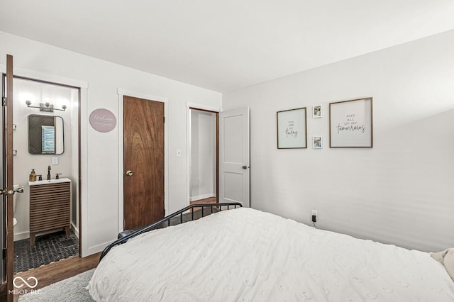 5427 Heights Ave, Indianapolis, IN 46237 - bedroom featuring wood finished floors and baseboards