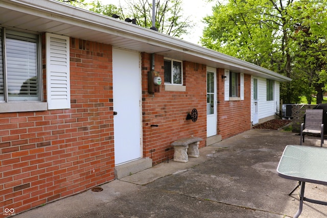 706 Bobs Ct, Beech Grove, IN 46107 - view of patio