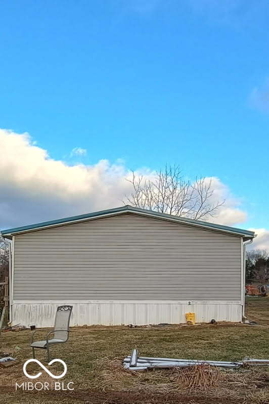 view of property exterior