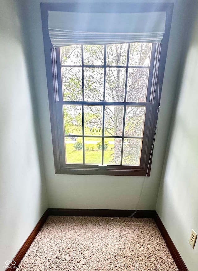 3559 S County Road 475 E, Plainfield, IN 46168 - detailed view of baseboards and carpet