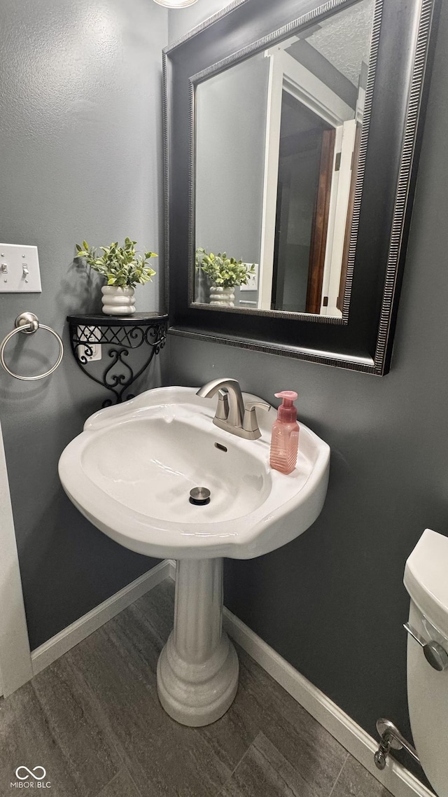 3559 S County Road 475 E, Plainfield, IN 46168 - bathroom with baseboards and toilet