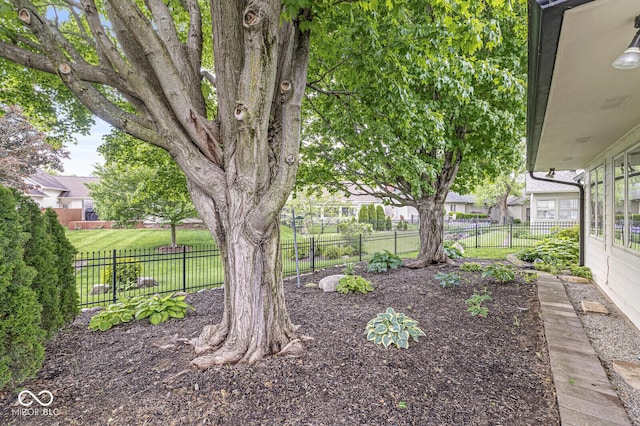 12388 Camberley Ln, Carmel, IN 46033 - view of yard