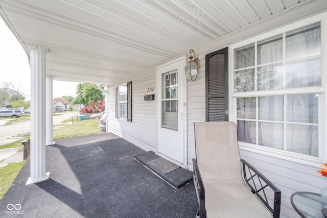 view of patio / terrace with covered porch