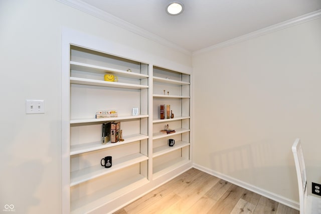 1310 Kings Cove Ct, Indianapolis, IN 46260 - detailed view of ornamental molding, wood finished floors, and baseboards