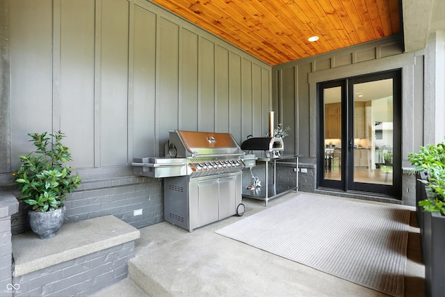 7116 Trail Ridge Ln, Indianapolis, IN 46259 - view of patio with area for grilling