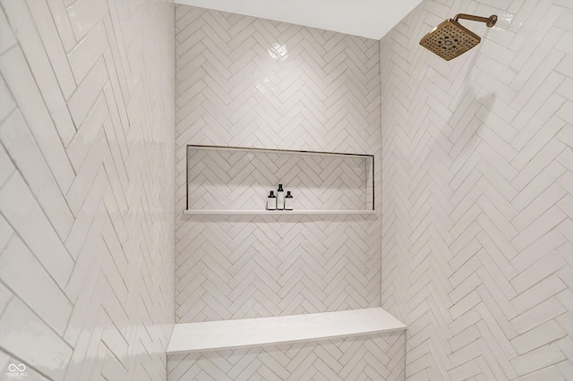 7116 Trail Ridge Ln, Indianapolis, IN 46259 - bathroom view of a tile shower
