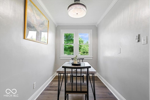 606 E County Line Rd, Indianapolis, IN 46227 - dining space with crown molding and dark wood-style floors