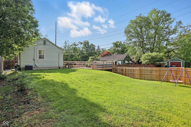 view of yard with cooling unit