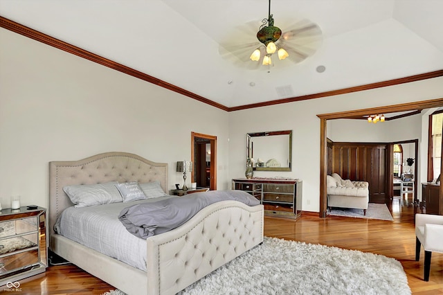 893 W 500 S, Anderson, IN 46013 - bedroom with wood finished floors, crown molding, and a ceiling fan