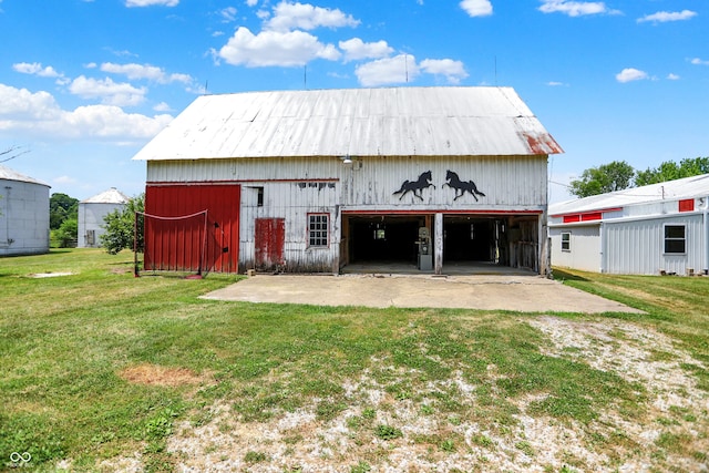 8853 S County Road 825 E, Cloverdale, IN 46120 - view of pole building featuring a yard