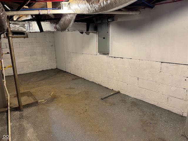 322 S Rural St, Indianapolis, IN 46201 - unfinished below grade area featuring electric panel