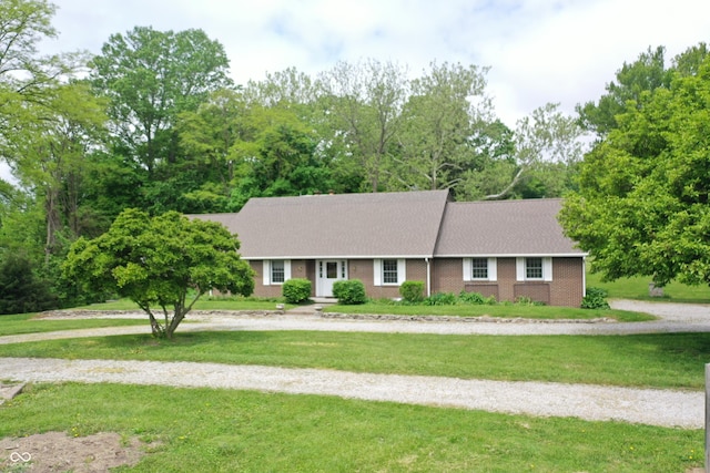 3654 W Mecca Rd, Rockville, IN 47872 - single story home featuring a front yard and brick siding