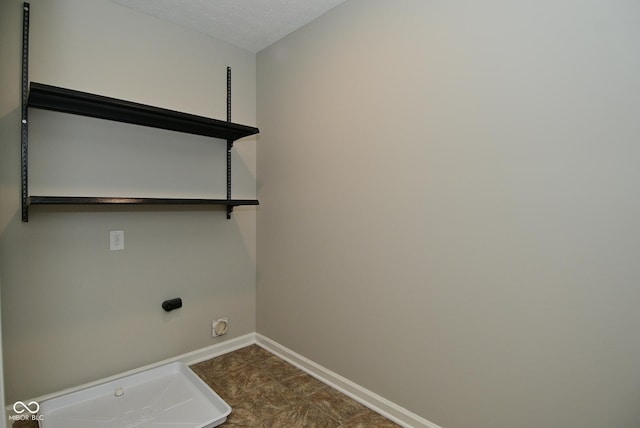 8354 Fieldfare Way, Indianapolis, IN 46237 - laundry area featuring baseboards