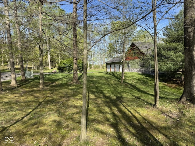 1340 Apache Trl, Martinsville, IN 46151 - view of green lawn