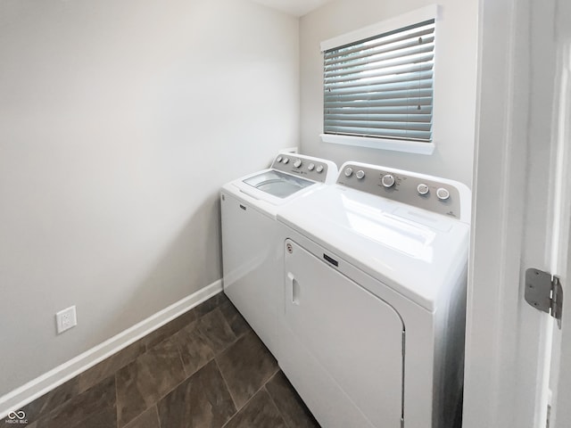 18230 Sandy Cove Ln, Westfield, IN 46074 - laundry area featuring washer and clothes dryer and baseboards
