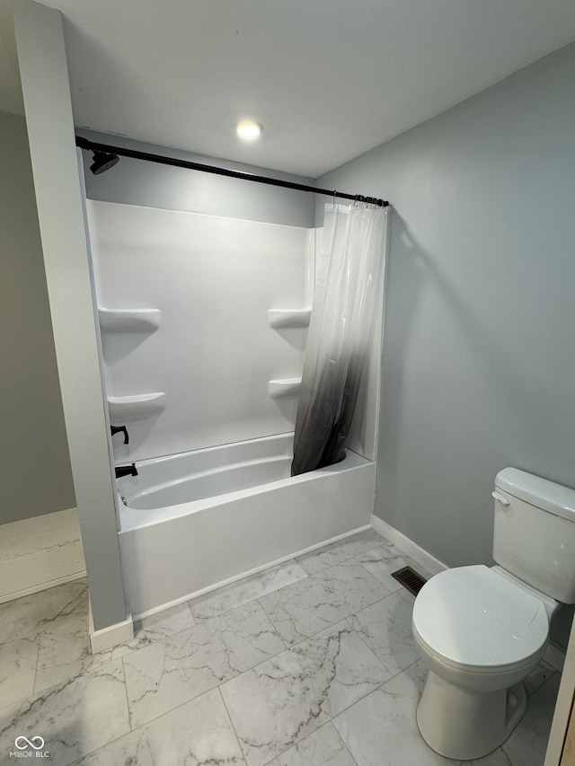 671 E Bethel Rd, Attica, IN 47918 - full bath with marble finish flooring, toilet, baseboards, shower / bath combination with curtain, and recessed lighting
