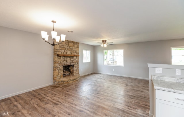 521 Sunset Dr, Edinburgh, IN 46124 - unfurnished living room featuring plenty of natural light, light wood-type flooring, and baseboards