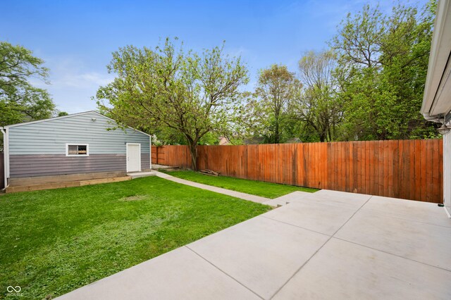 117 S Spencer Ave, Indianapolis, IN 46219 - view of yard with a patio