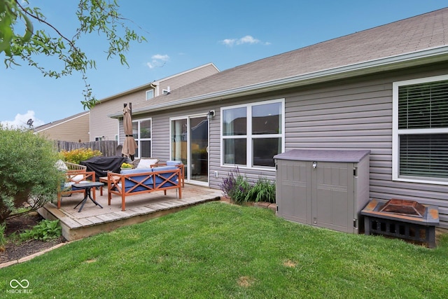 2911 W Hawanian Ln, Monrovia, IN 46157 - back of property with a wooden deck