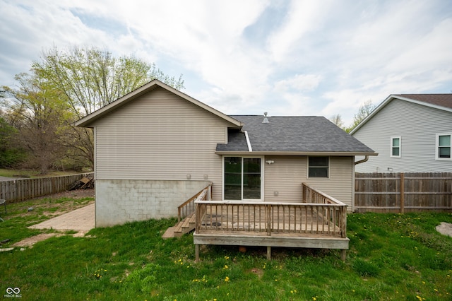 917 Timothy Ct, Bloomington, IN 47403 - back of property with a shingled roof and a wooden deck