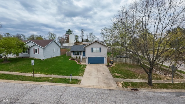 917 Timothy Ct, Bloomington, IN 47403 - traditional-style home with driveway and an attached garage