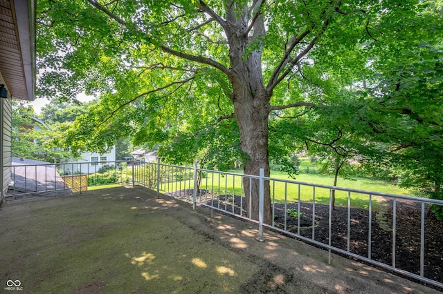 2120 Wynnedale Rd, Indianapolis, IN 46228 - view of yard