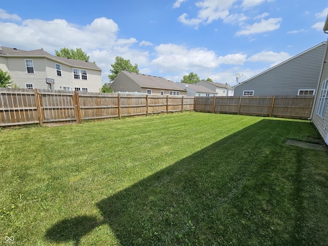 10836 Zimmerman Ln, Indianapolis, IN 46231 - view of yard featuring a residential view